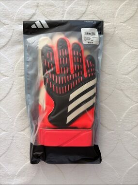 adidas Predator soccer goalie gloves, size 7